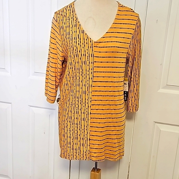 Thomas & Olivia tunic top. NWT. gold with black stripes. Size XL. V neck. - Picture 1 of 12